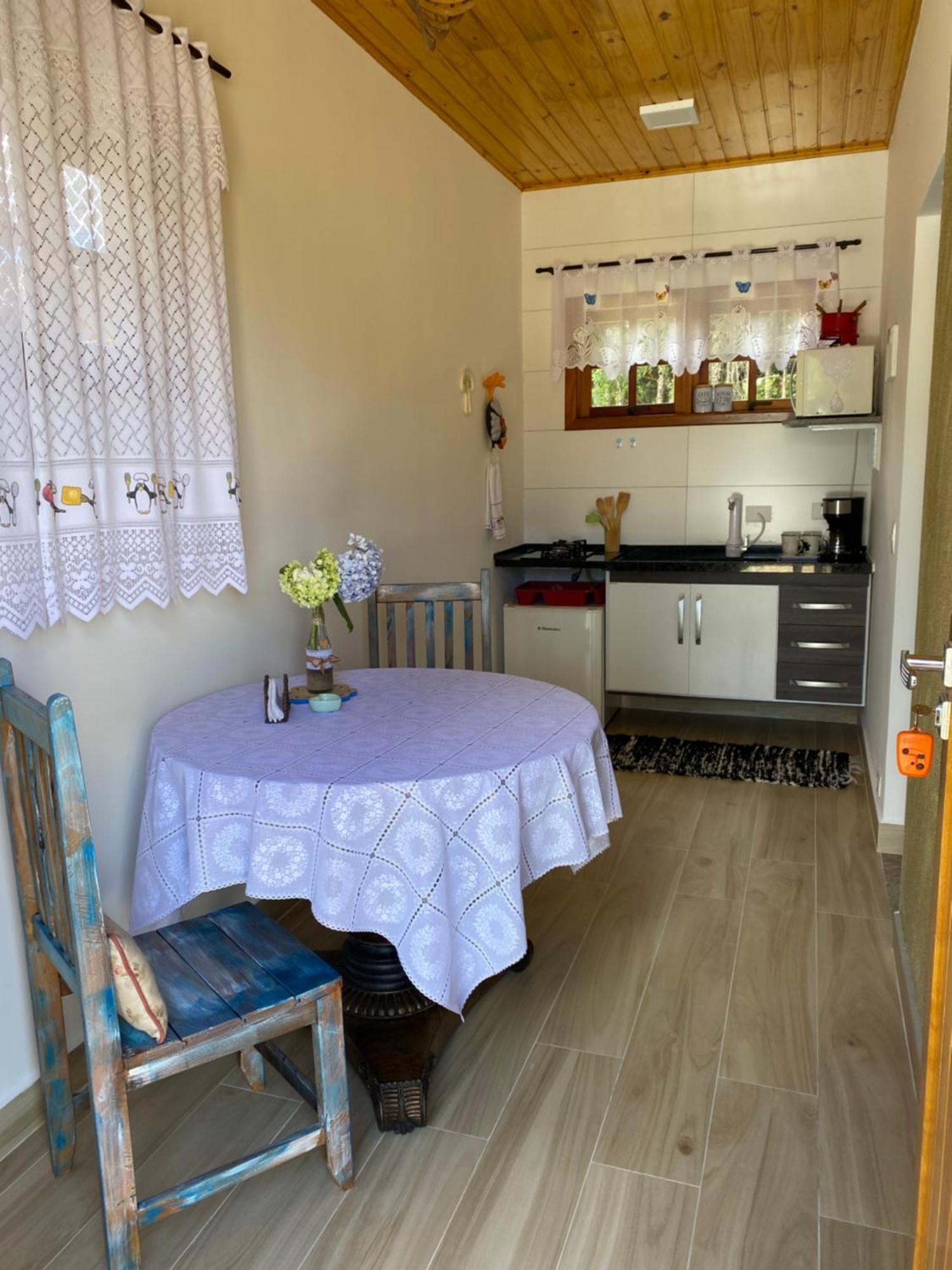 شقة Casa Aconchegante Na Montanha Campos do Jordão المظهر الخارجي الصورة